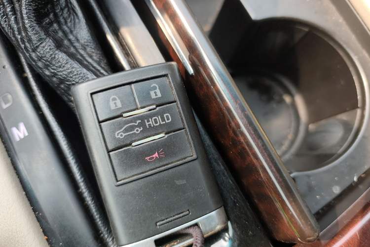 Used Cadillac XTS 2014 28T Comfort Version Vehicle Key