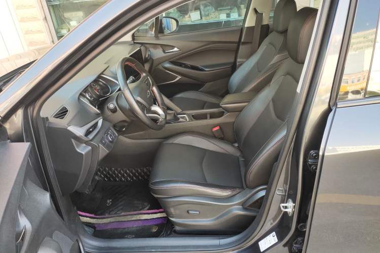 Used Chevrolet Orlando 2020 Light Hybrid Redline 530T Automatic Enjoyment Edition (5+2 Models)