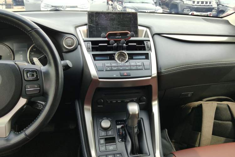 Used Lexus NX 2015 200T All-Wheel-Drive Fēngshàng Edition
