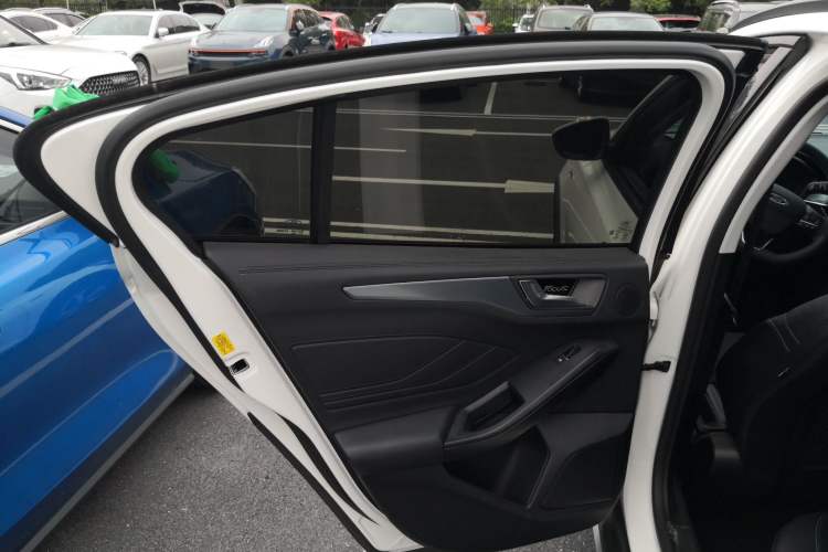 Used Ford Focus Active 2021 EcoBoost 180 Automatic Trendy Model
