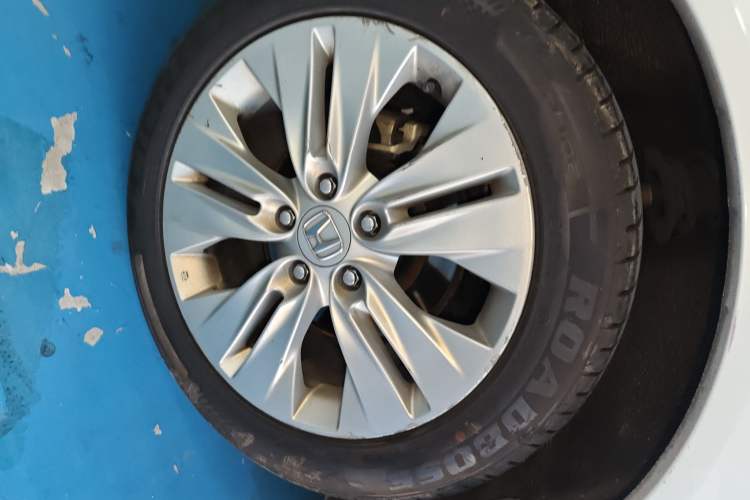 Used Honda Spirior 2013 2.4L Luxury Edition Right Rear Wheel Hub