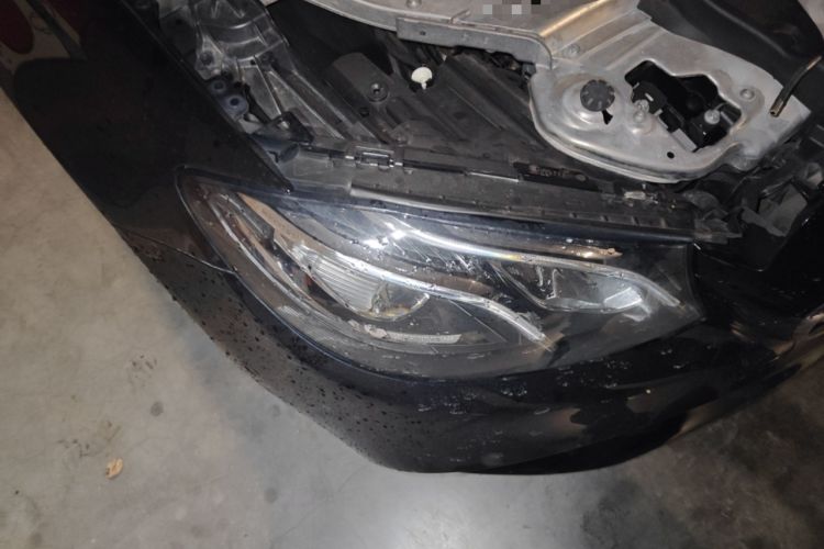 Used Mercedes-Benz E-Class 2018 Restyled E 300 L Sporty and Stylish Edition Right Front Headlight