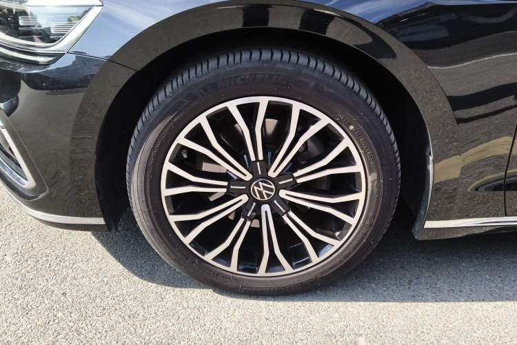 Used Volkswagen Phideon 2021 380TSI Luxury Edition