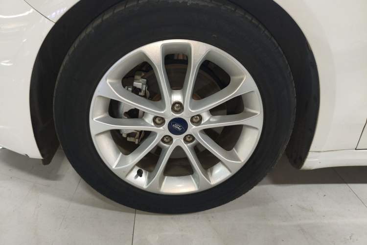 Used Ford Mondeo 2020 EcoBoost 180 Stylish Model Exterior 4