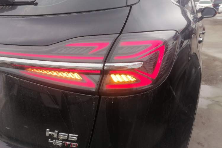 Used Hongqi HS5 2023 2.0T Four-Wheel Drive Flagship Pro Edition