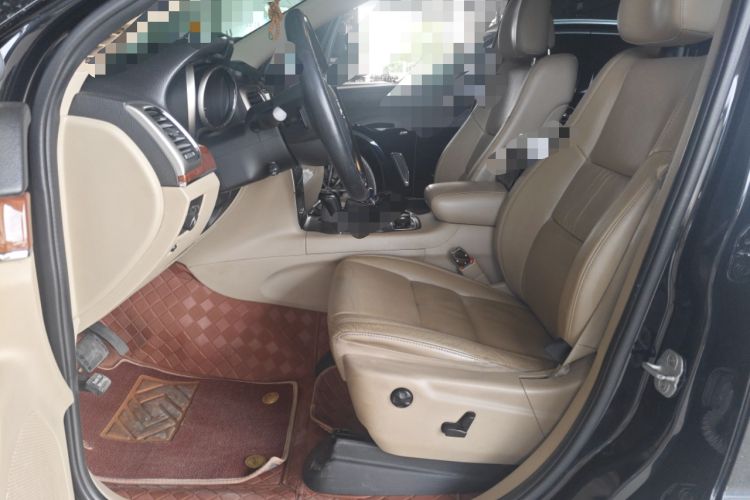 Used Jeep Grand Cherokee 2011 3.6L Luxury Navigation Edition Left Front Seat