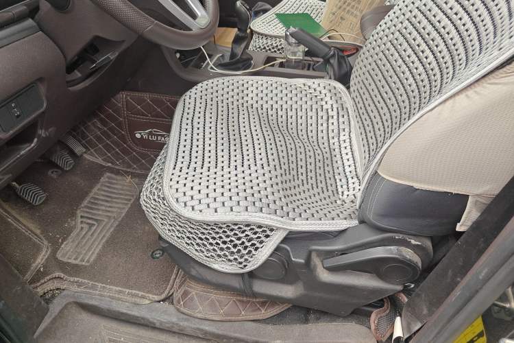 Used BAW Ruisheng Ace M7 2023 1.6L Standard Wheelbase Enjoy Edition 7-seater Left Front Seat