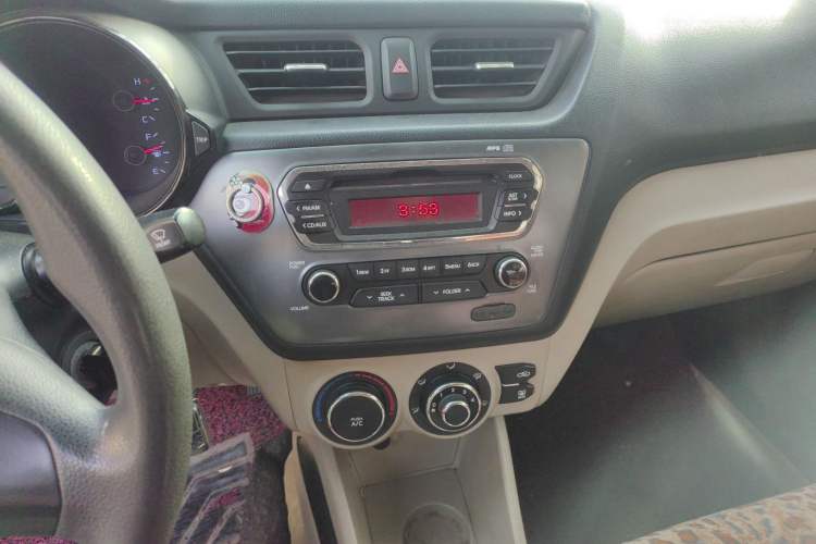 Used Kia K2 2011 Sedan 1.4L Manual Transmission GLS
