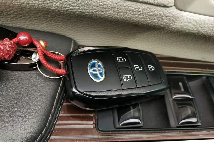 Used Toyota SIENNA 2023 2.5L Hybrid Comfort Edition