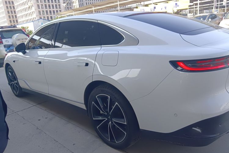 Used VOYAH PASSION 2024 PHEV Four-Wheel Drive Ultra-Long Range Flagship Model
