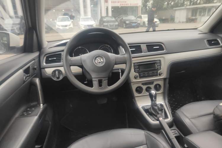 Used Volkswagen Lavida 2013 Revised Version 1.4 TSI DSG Comfort Edition Steering Wheel