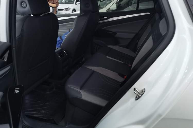 Used Volkswagen ID.4 CROZZ 2022 Long-Range Lite PRO Edition Left Rear Seat