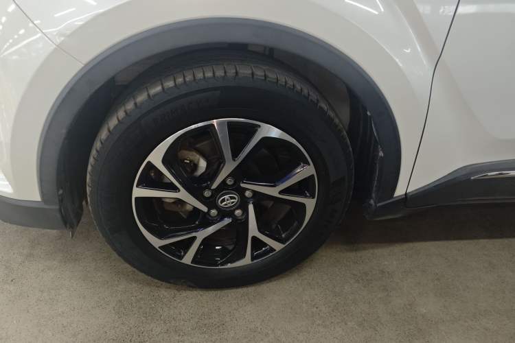 Used Toyota C-HR 2020 2.0L Luxury Edition Left Front Wheel Hub