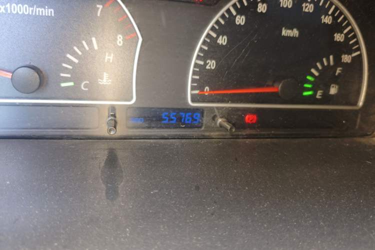 Used Dongfeng Shuaike 2011 1.6L Manual Commercial 5-Seater