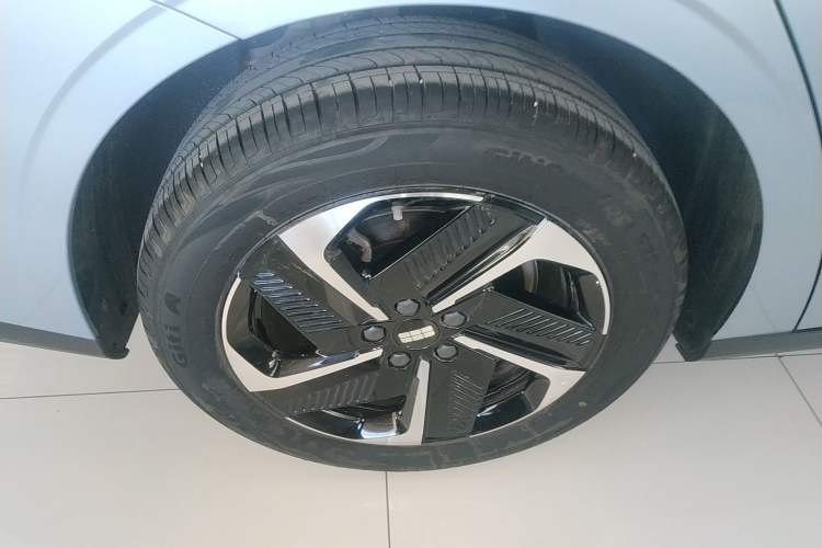 Used Geely Galaxy L6 2025 EM-i 140km Starship Edition