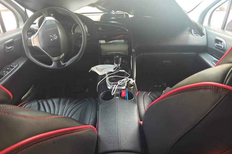 Used Peugeot 3008 2015 2.0L Automatic Classic Edition
