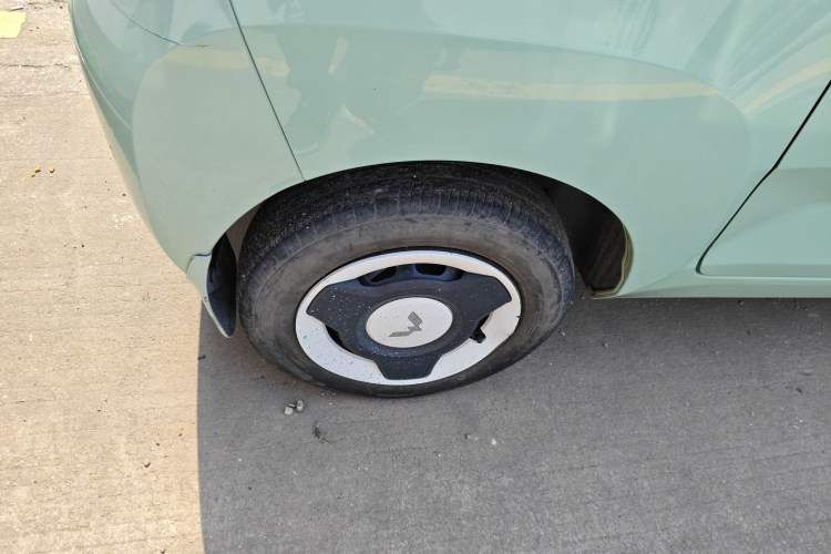 Used Wuling Hongguang MINIEV 2021 Macaron Premium Model – Lithium Iron Phosphate