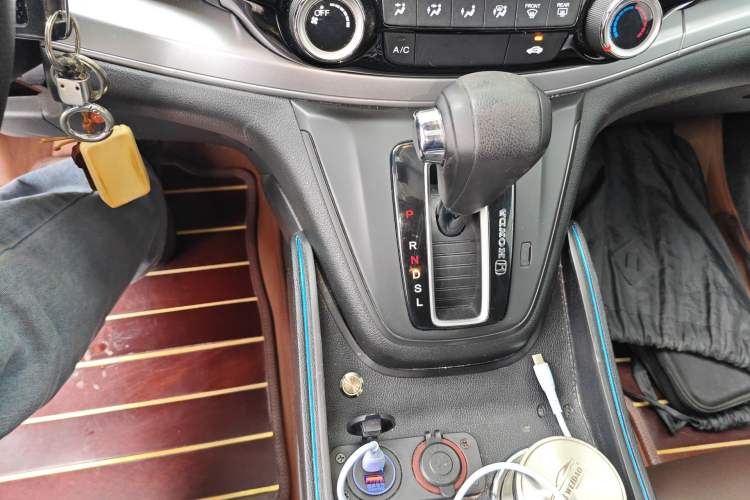 Used Honda CR-V 2016 2.0L two-wheel drive Urban Edition Gear Lever