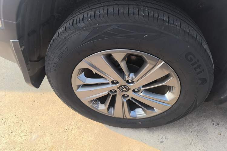 Used CHANGAN CS75 2020 280T DCT Luxury Model China VI Standard
