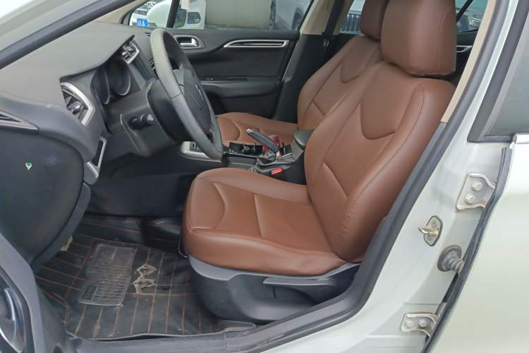 Used Citroen C4L 2013 1.8L Automatic Enjoyment Edition Driver Seat