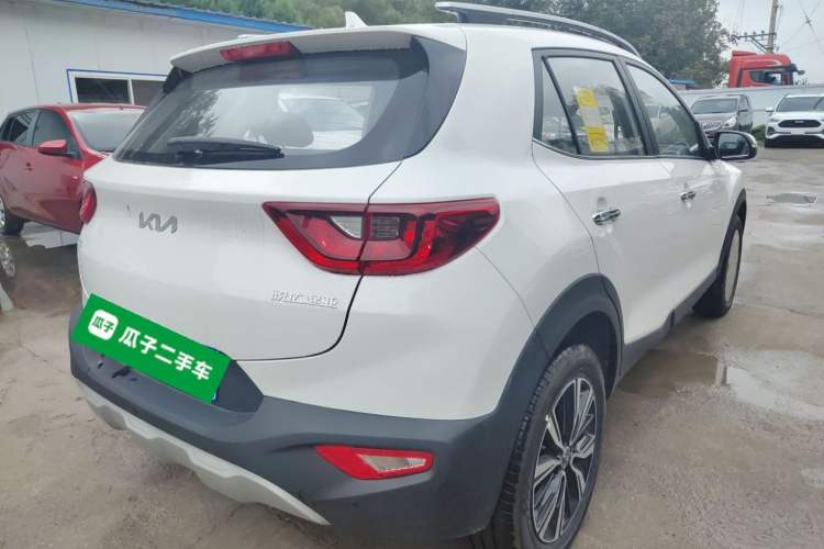 Used Kia kx1 Stonic 2021 1.4L CVT Fun Edition

