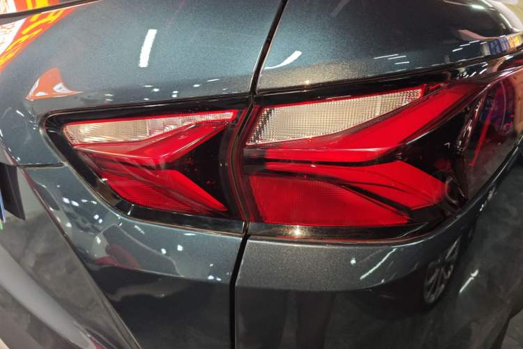 Used Chevrolet Blazer 2022 Mild Hybrid 650T 7-Seater Wei Version Right Rear Taillight