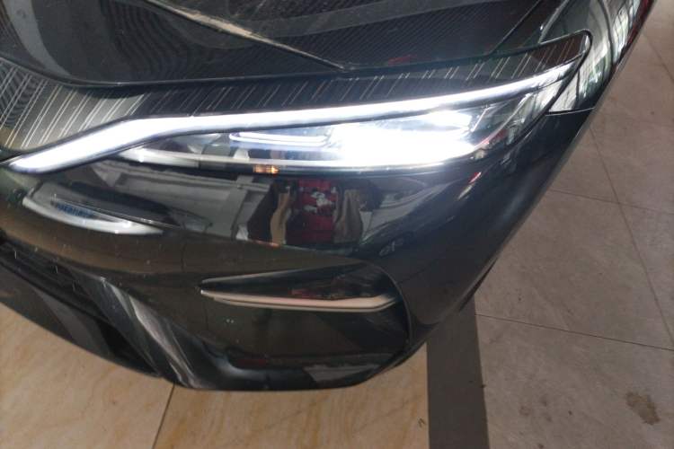 Used BYD Song L EV 2025 Intelligent Driving Version 662 km LiDAR Excellence Edition Left Front Headlight
