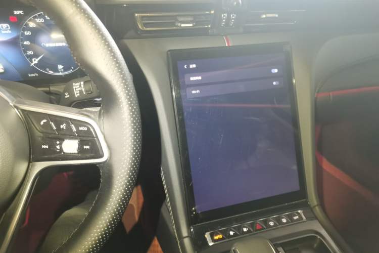 Used Hongqi H5 2024 2.0T Automatic Smart Connect Flagship Edition Audio And AC Panel