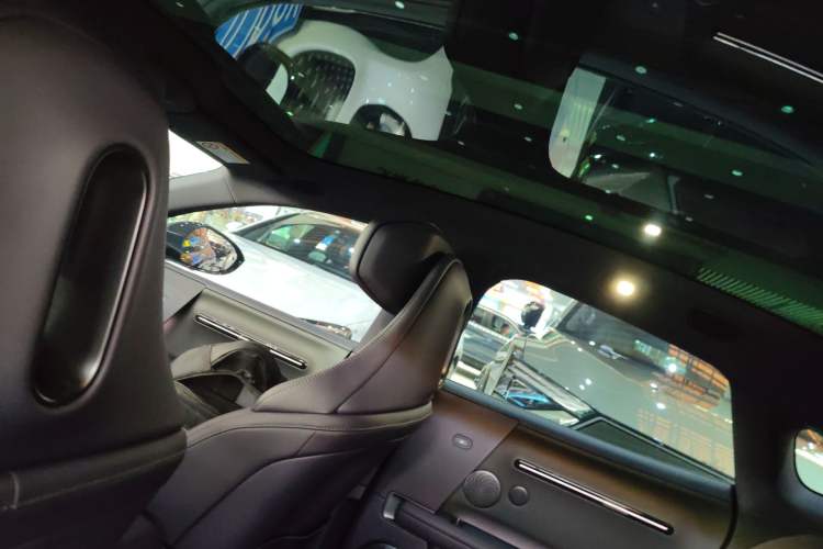 Used Avatr 06 2025 Max All-Electric Version Headliner