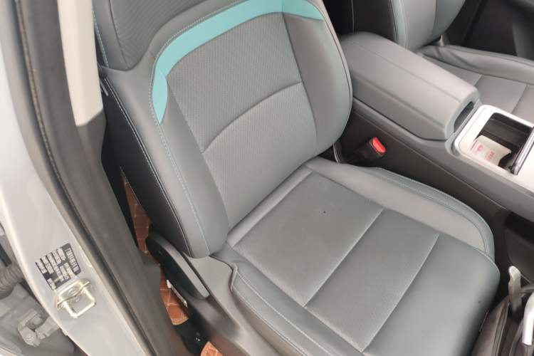 Used AION Y 2023 Plus 510 Smart Edition Right Front Seat