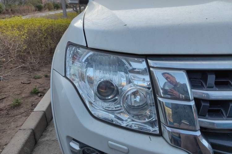 Used Mitsubishi Pajero 
