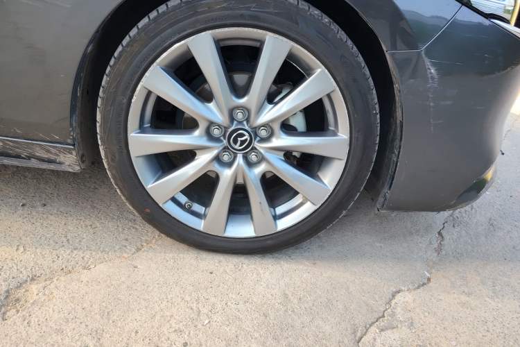 Used Mazda 3 Axela 2020 2.0L Automatic Zhiya Edition Right Front Wheel Hub