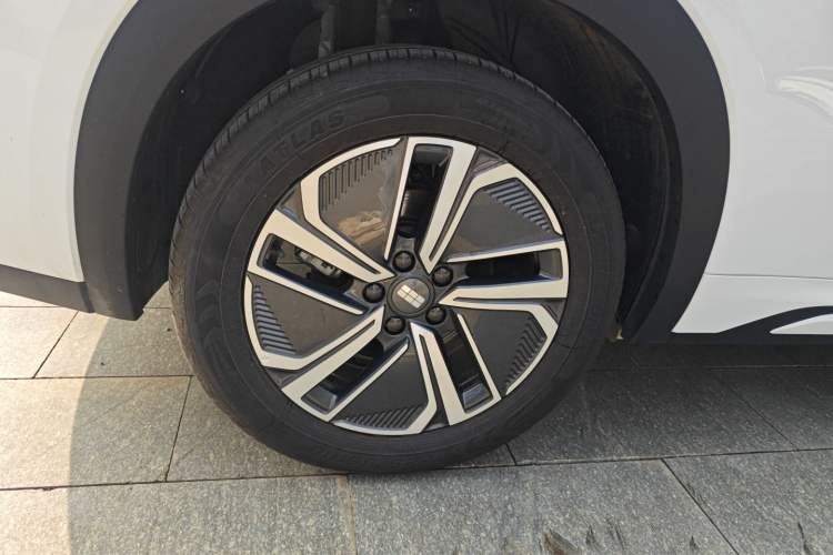 Used Geely Galaxy Galaxy Xingjian 7 EM-i 2025 120km Exploration+ Version
