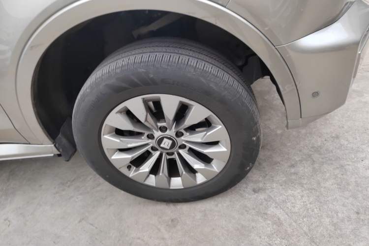 Used Tank 500 New Energy 2024 Hi4-T Right Front Wheel Hub