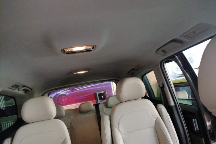 Used Huasong 7 2015 2.0T Automatic Comfort Model Headliner