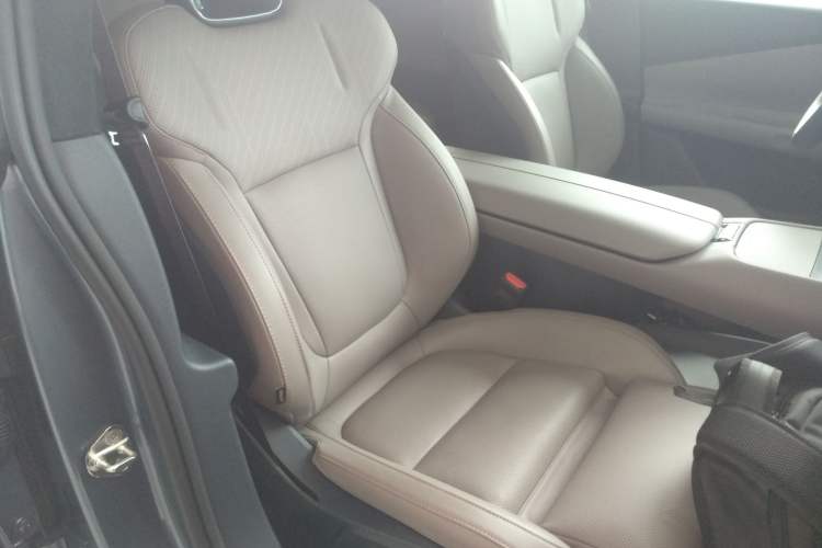 Used Lynk & Co Z10 2025 95 kWh 702 km All-Wheel Drive Intelligent Driving Ultra Right Front Seat