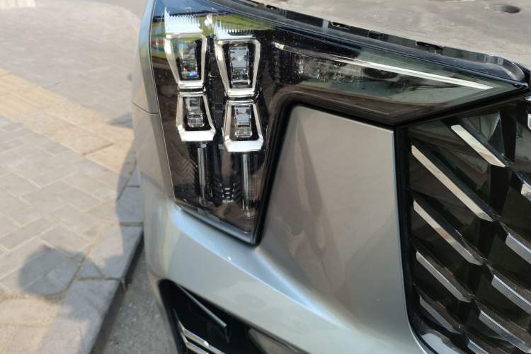 Used GAC Trumpchi GS8 2022 Linghang Series 2.0 TGDI Two-Wheel-Drive Luxury Smart Connectivity Version (7 Seats)