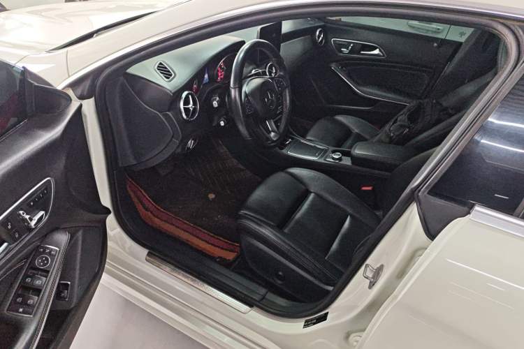 Used Mercedes-Benz CLA 2017 Facelifted CLA 200 Stylish Edition
