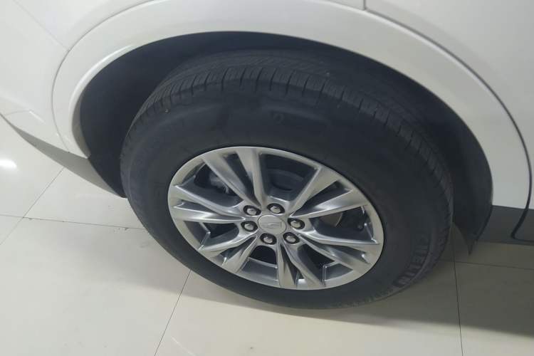 Used Cadillac XT5 2021 28T Luxury Model
