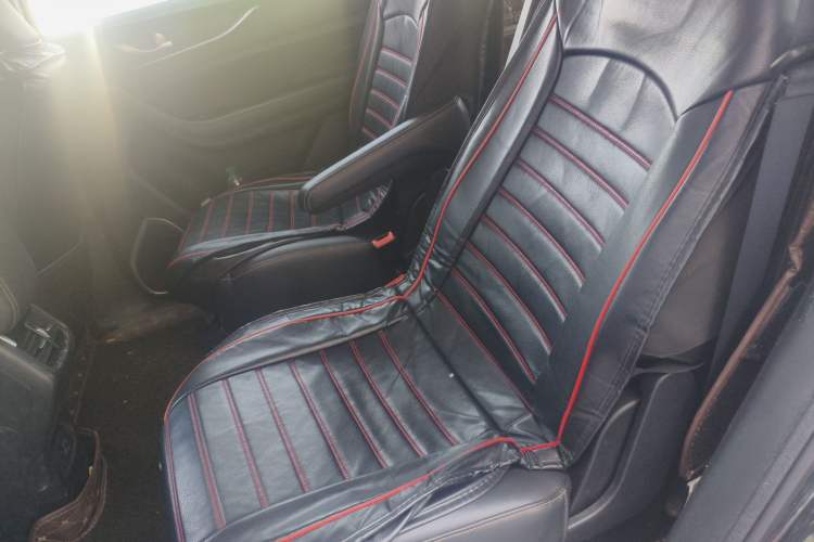 Used CHANGAN OSHAN COS1 2020 1.5T Manual Fashionable Smart Connectivity 7-Seater