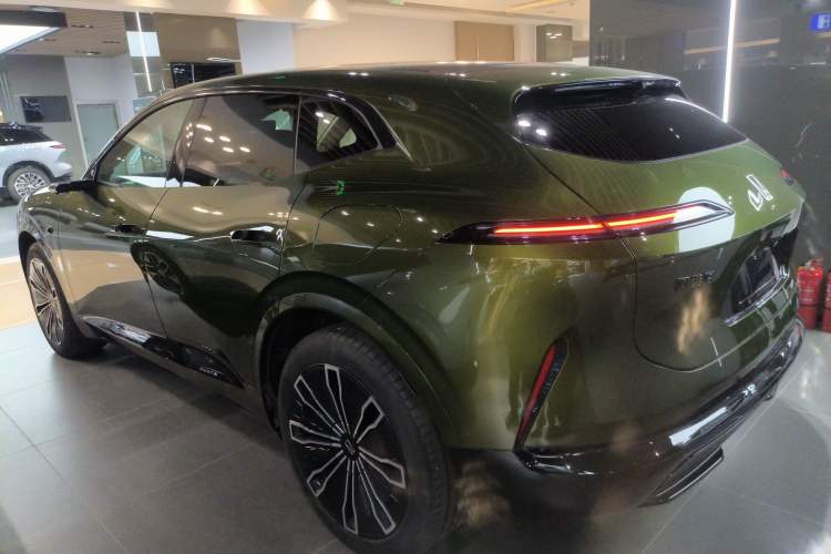 Used Avatr 07 2024 Ultra Range-Extended Four-Wheel Drive
