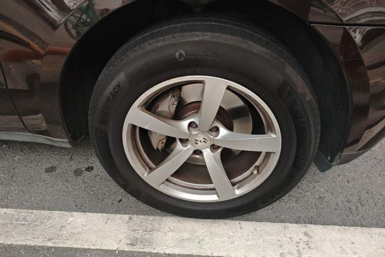 Used Porsche Macan 2014 Macan 2.0T Right Front Wheel Hub