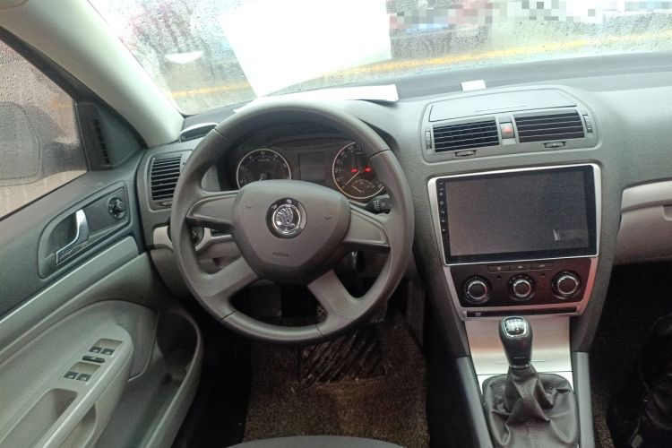 Used Skoda Octavia 2015 Classic Model 1.6L Manual Eado Version