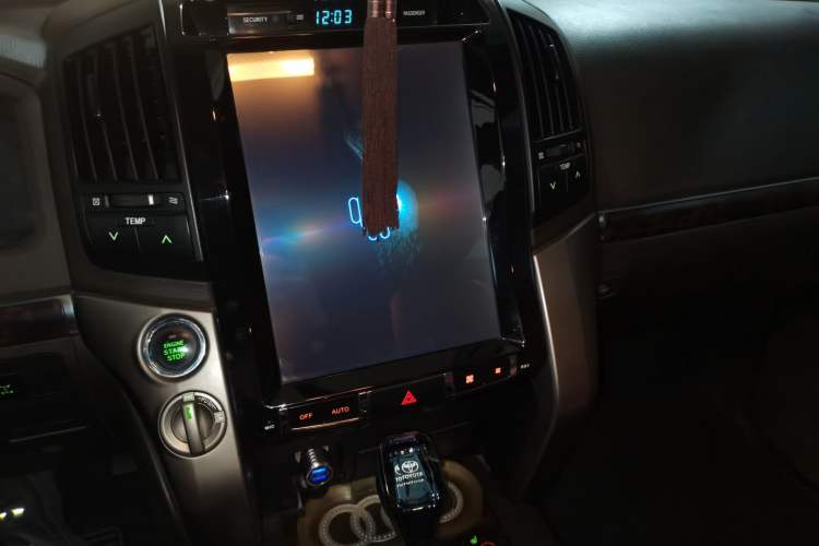 Used Toyota Land Cruiser 2010 4.0L Automatic VX
