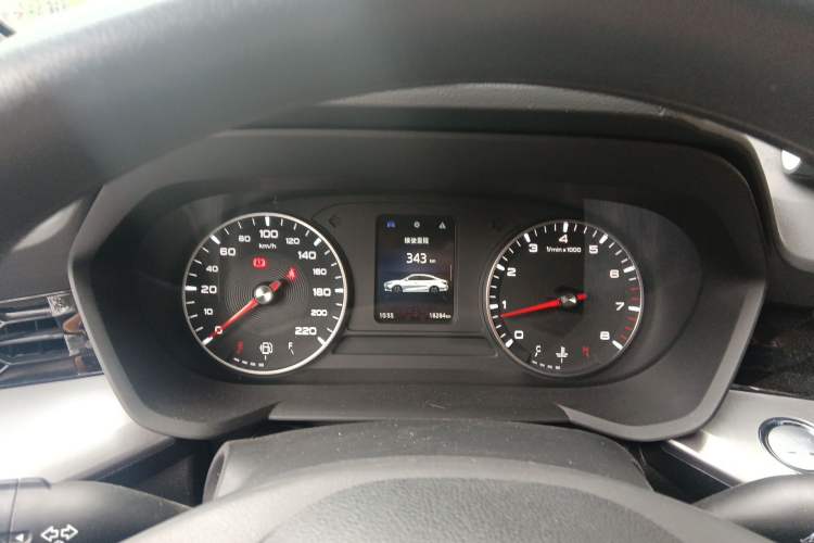 Used MG 5 2022 180 DVVT Manual Youth Luxury Edition
