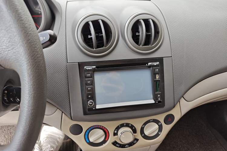 Used Chevrolet Lova 2010 1.4 AT Fashion Edition