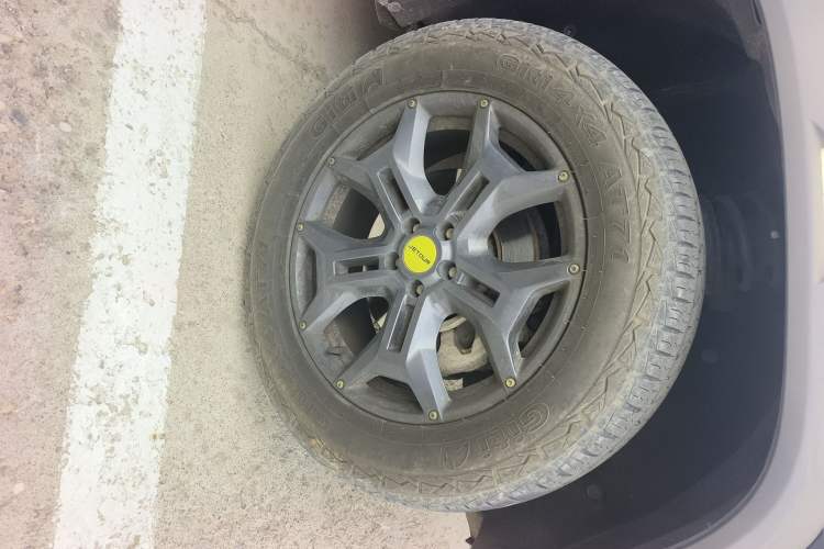 Used JETOUR Traveler 2023 2.0T All-Wheel Drive CrossPRO+ Right Front Wheel Hub