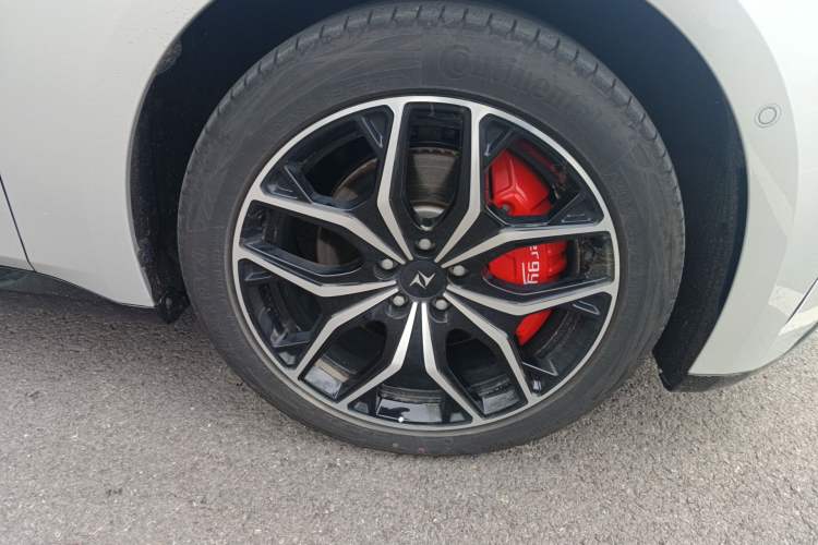 Used Dongfeng eπ eπ007 2025 Model Pure-Electric 565 All-Wheel-Drive Max Leading Edition Right Front Wheel Hub