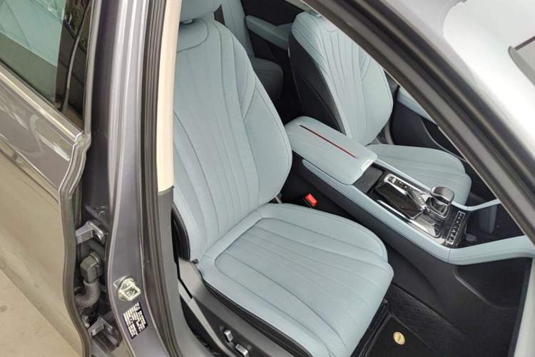 Used Hongqi H5 PHEV 2025 170 Super Hybrid Version
