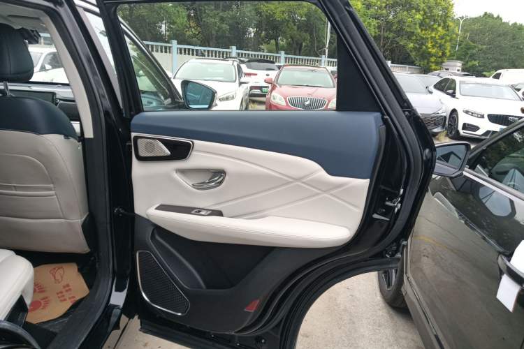 Used JETOUR Shanhai L7 2024 1.5T 120km ULTRA 7-Seater